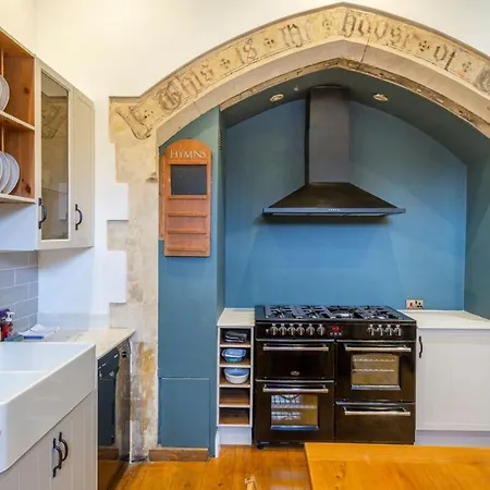 Grade Ii Listed Converted Church Tower - 6 Person