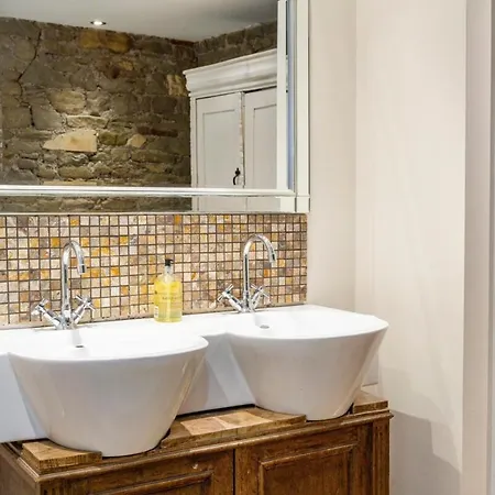 Grade Ii Listed Converted Church Tower - 6 Person Semesterbostad Bristol