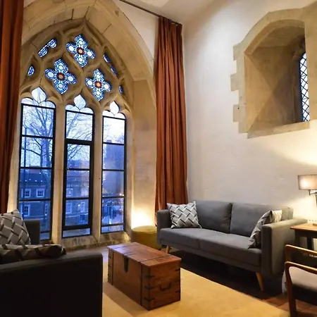 Semesterbostad Grade Ii Listed Converted Church Tower - 6 Person Bristol